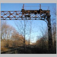GRAVEL_PLACE-east-gantry-right-side.jpg