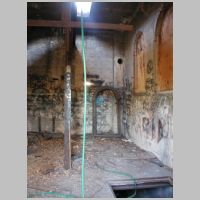 GRAVEL_PLACE-inside-basement-wb.jpg