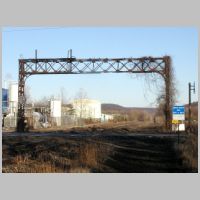GRAVEL_PLACE-west-gantry.jpg