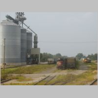UP_Bloomington-Yard-nb+SP_7619+UP_1345.jpg
