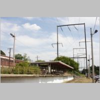 SEPTA_Ivy-Ridge-PRR-Sta+tk+power-lines-sb.jpg