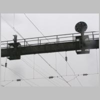 CORK-2R-sig+PRR_Main-Line-Signal-661-new-mount-close-rainy.jpg