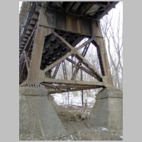 NYC_Alfred-Smith-Bridge-pier-1-west-side-eb-slight-angle-close.jpg