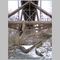 NYC_Alfred-Smith-Bridge-pier-2-center-close+bent-gutter-eb.jpg