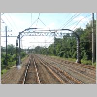 MNRR_New-Haven-Line-Cat-42x-arch+new-gantry-wb.jpg