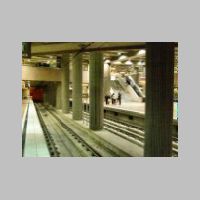 PAT_Steel-Plaza-high-island-platforn.jpg