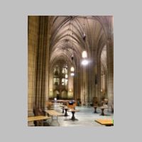 Pittsburgh_Pitt-Cath-of-L-common-room-gf-tables.jpg