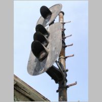 CSX_Abville-Sub-NE-FOWLER_JCT-eb-CS-mast-below.jpg