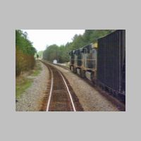 CSX_North-End-Sub_CARSON-nb-masts-far+waiting-train.jpg