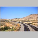 BNSF_Gallup-Sub-067.4-curve+road-wb.jpg