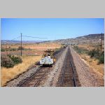 BNSF_Gallup-Sub-093.7-I40-MoW-wb-wide.jpg
