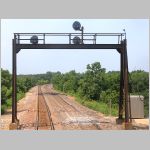 BNSF_Marceline-Sub-331-eb-SL-gantry-rear+ATS-close.jpg