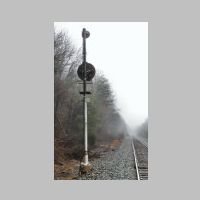 CSX_Philly-Sub-45-EDER-wb-mast-rear+track-foggy.jpg
