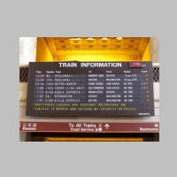 MNRR_New-Haven-Sta-Solari-board.jpg