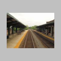 Amt_Fredericksburg-Sta-tk3-platform-nb.jpg