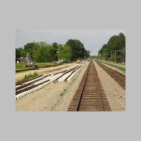 CSX_North-End-Sub_ENFIELD-new-trailing-xover-waiting-nb.jpg