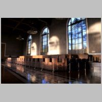 LAUPT-ticket-hall-ticket-counter-shadows.jpg