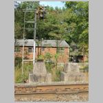 PRR_Main-Line-Signal-2589-wb-tk3-mast-side+old-gantry-footing+IRJs.jpg