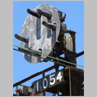 Amt_NEC-S-Signal-1054-tk3-sig-upper-head-op-angle.jpg