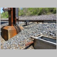 Amt_NEC-S-Signal-105x-gantry-west-footing-nb-outside-angle+cables+IRJ.jpg