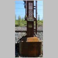 Amt_NEC-S-Signal-105x-gantry-west-footing-outside.jpg