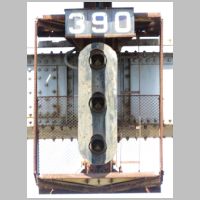 PRR_Main-Line-Signal-390-eb-tk2-sig-lower-head-zoom-soft.jpg