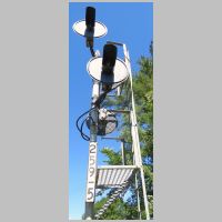 GRS_Freight-Main-259-eb-mast-below.jpg