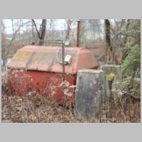 CP-BIRD-old-heater-oil-tank-soft.jpg