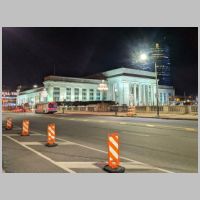 Amt_30th-St-Sta-nb-angle+Market-night.jpg