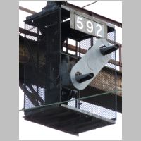 PRR_Main-Line-Signal-592-eb-tk1-sig-lower-head-angle.jpg