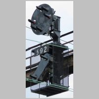 PRR_Main-Line-Signal-592-eb-tk4-sig-op-angle.jpg