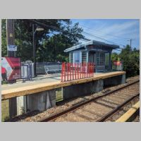 SEPTA_Rt100-Ardmore-Jct-Sta-sb-platform-nb-angle-close.jpg
