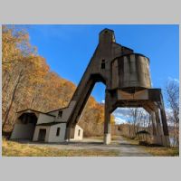 PRR_Allegheny-Branch-Red-Bank-coal-tower+hoist-sb-close.jpg