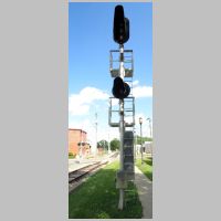 CSX_Frederick-Br-WISNER-ST-wb-mast-close.jpg