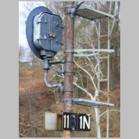 Amt_Hudson-Line-Signal-1181S-lower-head-rear-angle+1N-plate.jpg