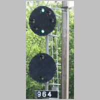 PRR_Main-Line-Signal-964-eb-tk1-mast-upper-Cab-Speed-flash-slight-angle.jpg