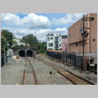 Amt_A-WAS-20LA+18LA-far+1st-St-tunnel-portal-far.jpg