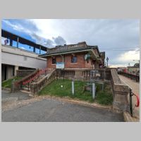 Amt_Fredericksburg-Sta-rear-sb-angle+ramps.jpg