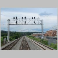 CSX_RFP-Sub_sig-772-BROWN-FIELD-nb-gantry-tk3-App-Lim+hut+osprey.jpg