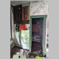 FB-inside-operators-floor-com-board+bathroom-entrance.jpg