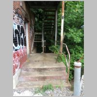 FB-stairs-lower-landing.jpg