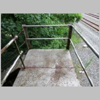 FB-stairs-upper-landing-sb-close.jpg