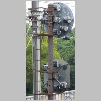 ZOO-36th-St-76RA-mast-rear-upper-slight-angle.jpg