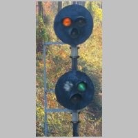NJT_ACL-signal-A33-mast-upper-App-Med-above.jpg