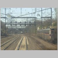 Amt_PHIL-sb-gantry-far+SEPTA_451-zoom.jpg