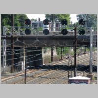 Amt_NEC-N-Signal-868-eb-gantry-tk2-Clear+tk1-App-Med.jpg
