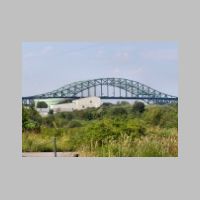 Portsmouth_Piscataqua-River-Br-far.jpg
